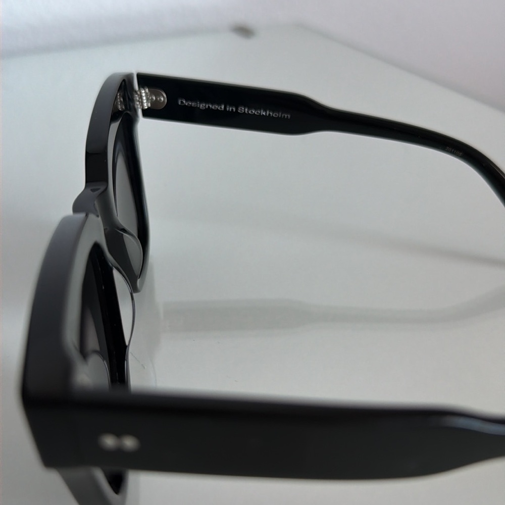 Chimi 07 Black Sunglasses - Picture 3 of 11